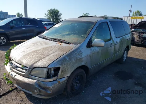 2001 Toyota Sienna Le/Xle z USA, uszkodzony, nr VIN 4T3ZF13C81U322318